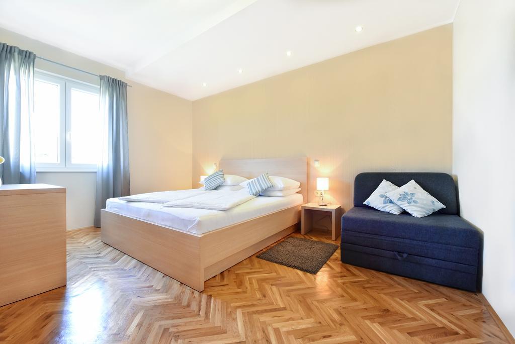 Villa Slavica 1 Vodice Bagian luar foto