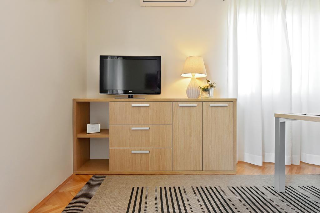 Villa Slavica 1 Vodice Bagian luar foto