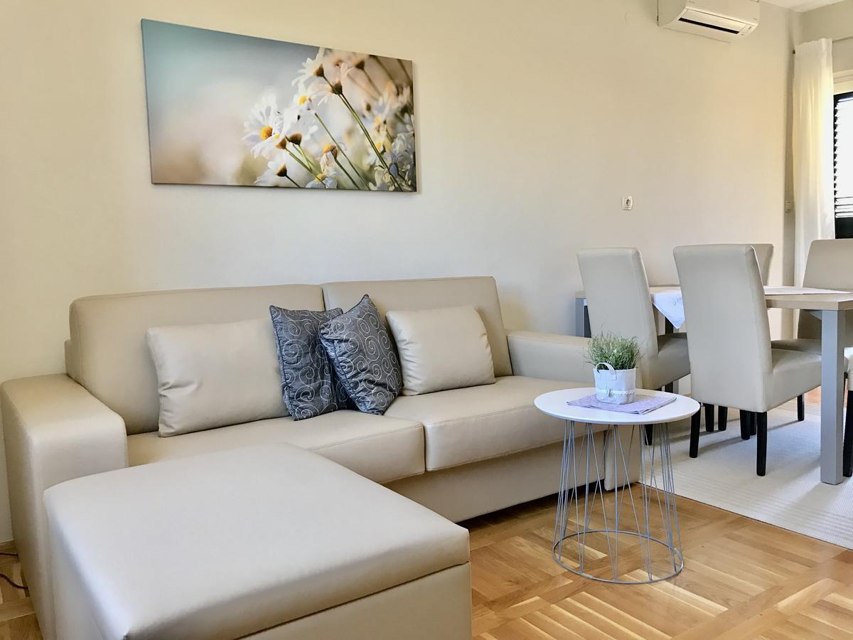 Villa Slavica 1 Vodice Bagian luar foto