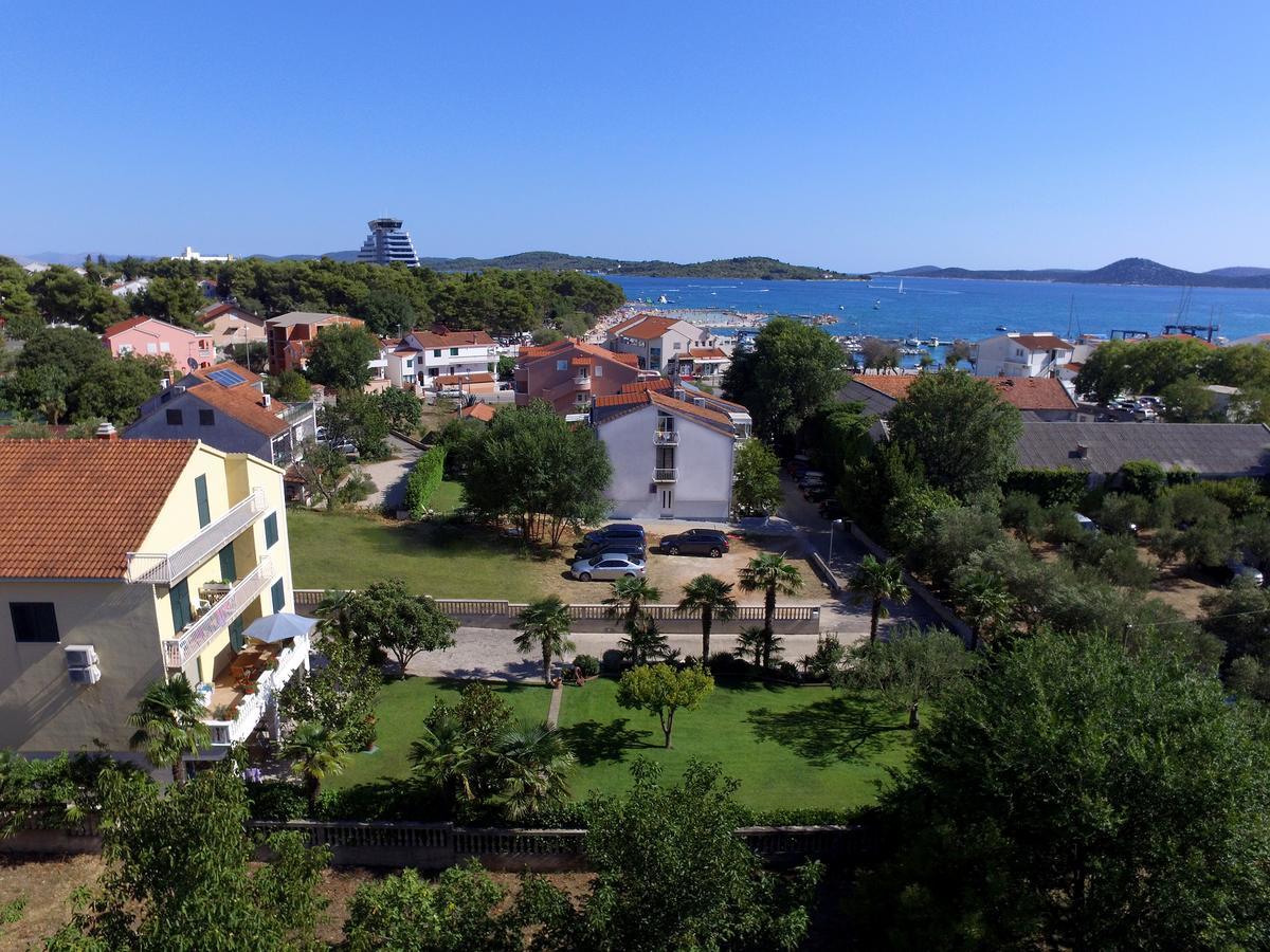 Villa Slavica 1 Vodice Bagian luar foto