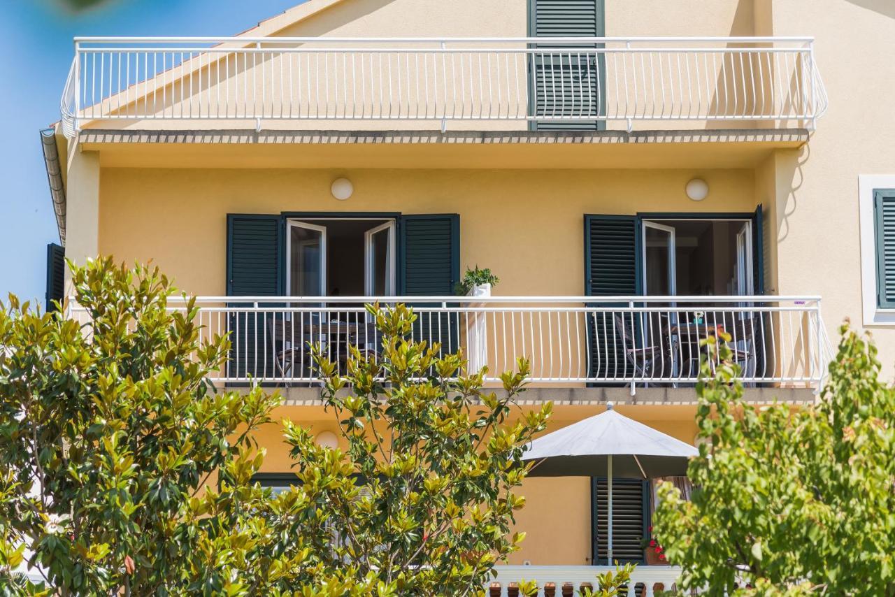 Villa Slavica 1 Vodice Bagian luar foto
